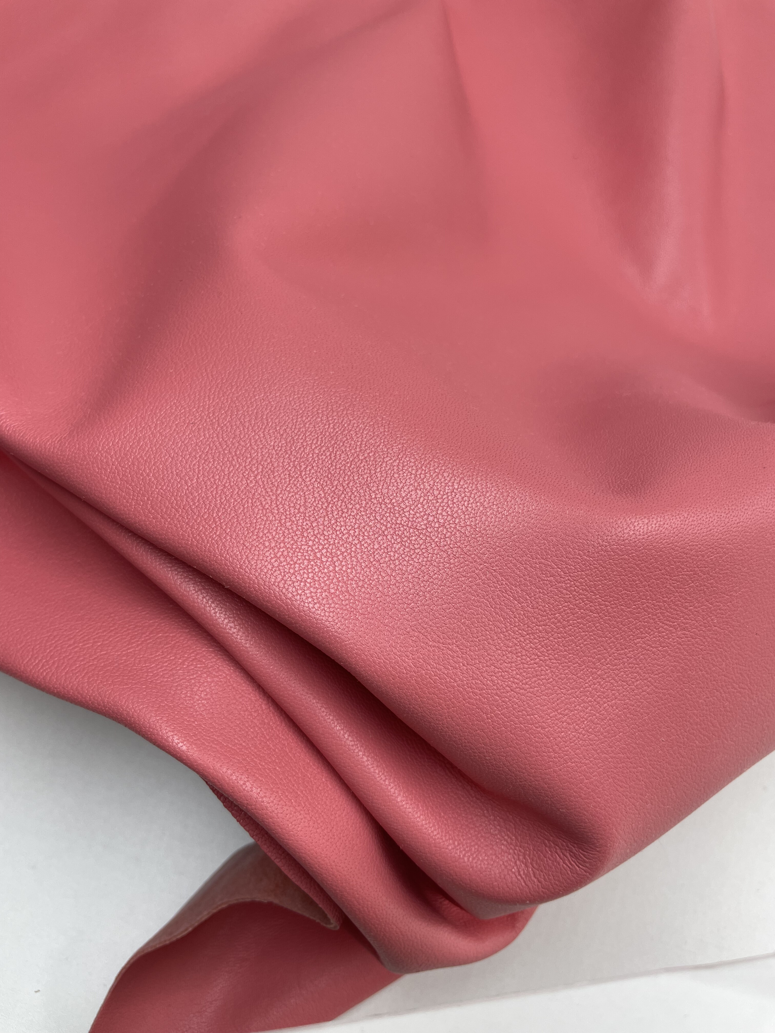 阳光手工diy皮料 意大利进口粉色植鞣羊皮 手感偏软 厚度1.0mm,住宅家具,皮革,淘宝优惠券,粉丝福利购,淘宝优惠卷