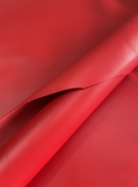 阳光皮料 意大利进口头层红色羊皮 手感略挺 厚度1.2mm左右 大货