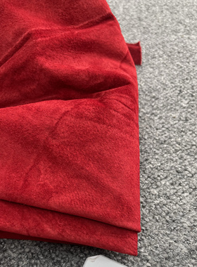 阳光皮料 进口头层红色猪皮油蜡反绒 手感软 厚度0.5mm 手工皮料