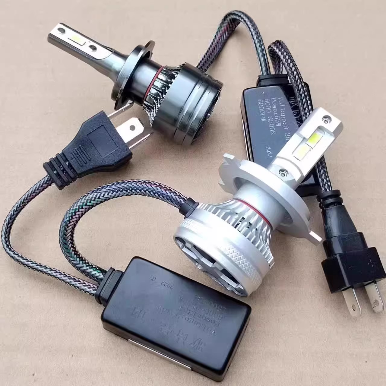 H1H7H4汽车LED灯泡大灯灯芯改装超亮远近光9005 9012强白光12v24v