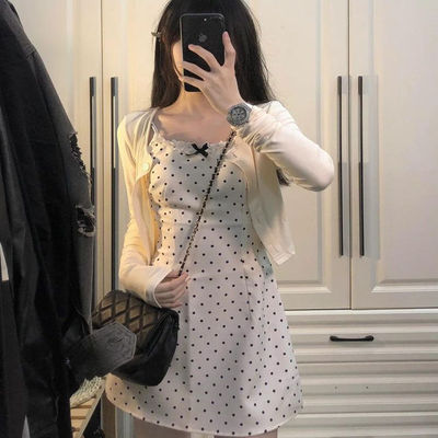 白色波点吊带蝴蝶结连衣裙套装