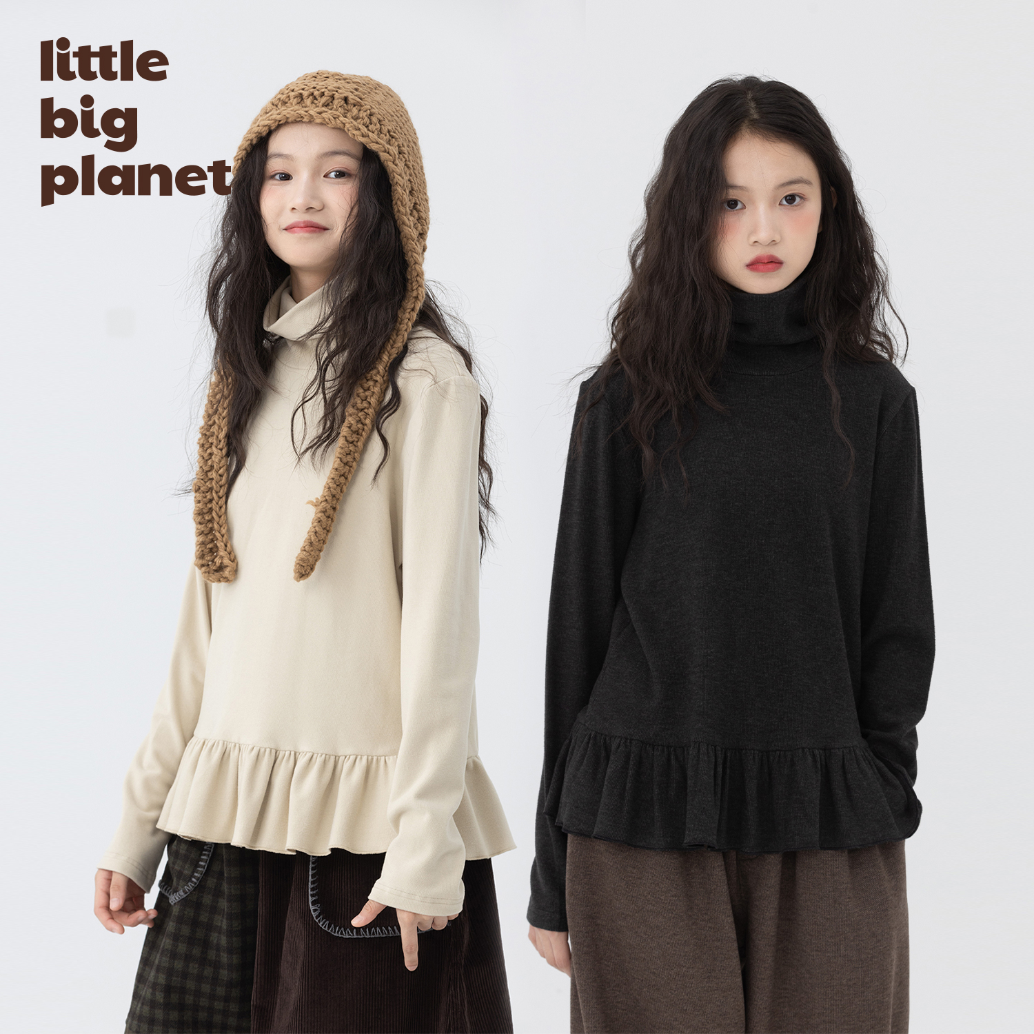 小小大星球两色高领花边打底衫