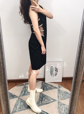 小众情结 至IN单品 优雅黑色显瘦镶钻OL办公室简约V领连衣裙女装