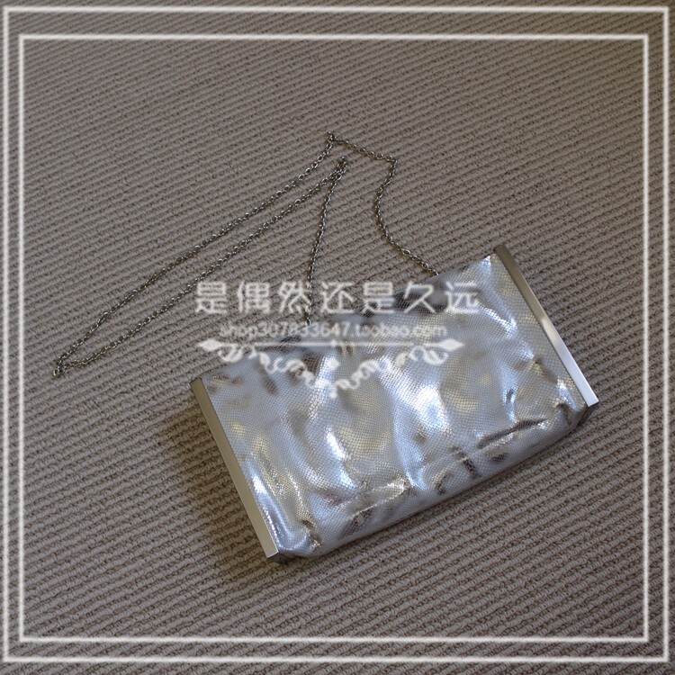 包邮 小众设计款 亮软面银色个性女包时尚休闲包链条单肩斜挎包
