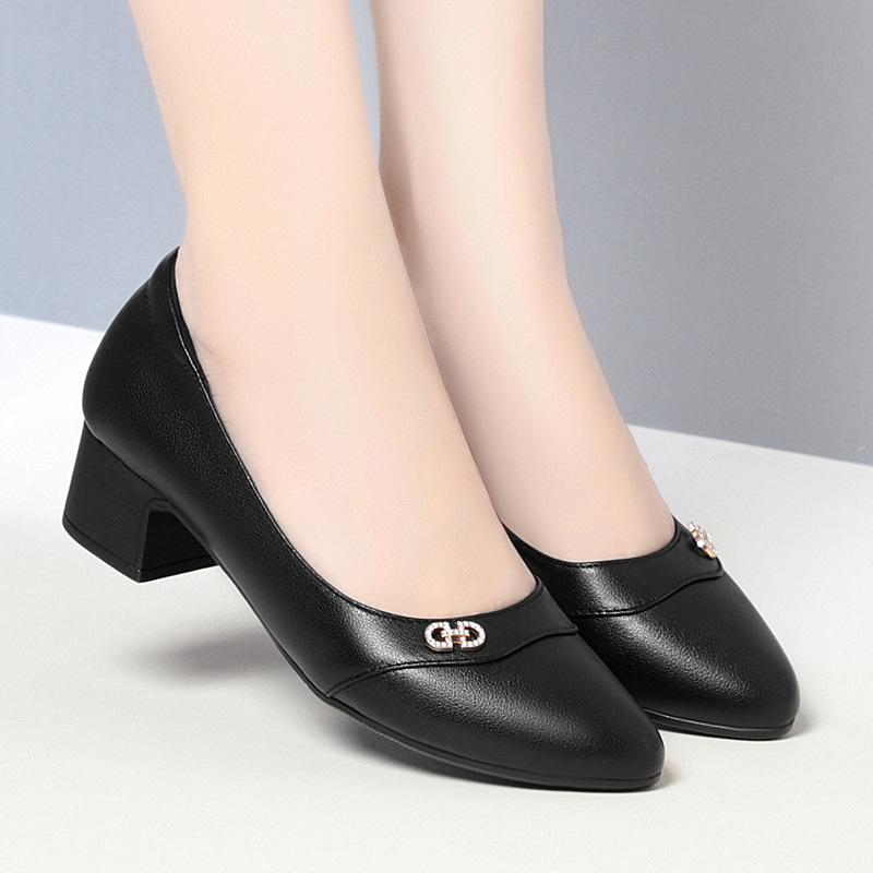 女士皮鞋真皮不累脚软底软面舒适中年女鞋矮跟单鞋粗跟软皮妈妈鞋