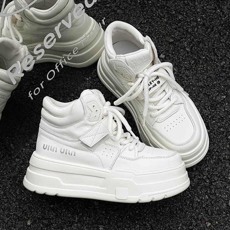 真皮高帮鞋女新款松糕小白鞋小个子系带增高厚底保暖休闲板鞋