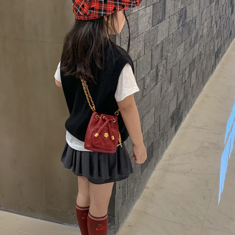 2024新款小香风儿童红包网红洋气女童宝宝水桶包公主拜年斜挎包
