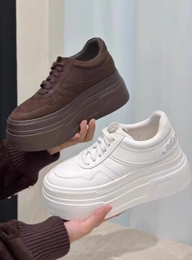 欧货爆款2025秋季新款白色真皮厚底松糕鞋刺绣百搭增高小白鞋女潮