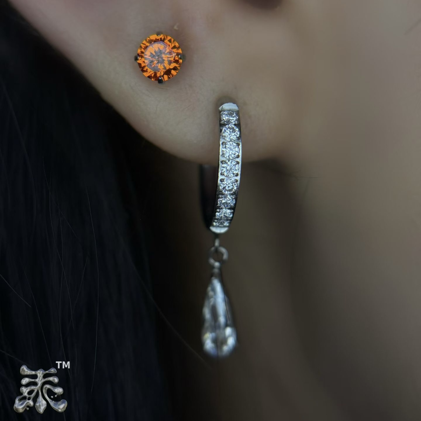 直杆满钻粗圈吊坠耳环钛合金小众