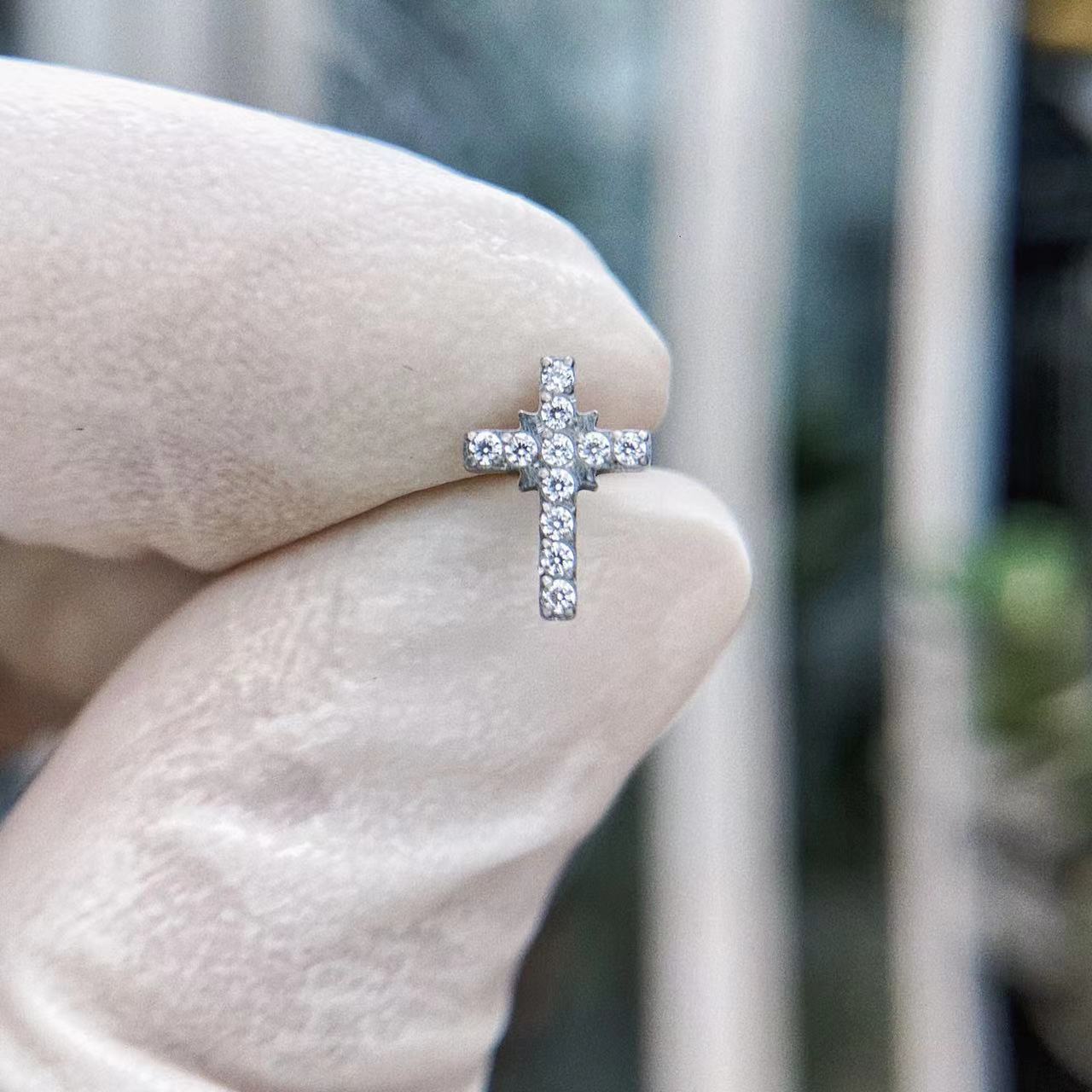 锆石微镶窄边十字架 0.9内螺纹端植入级钛合金耳骨钉高抛光防过敏