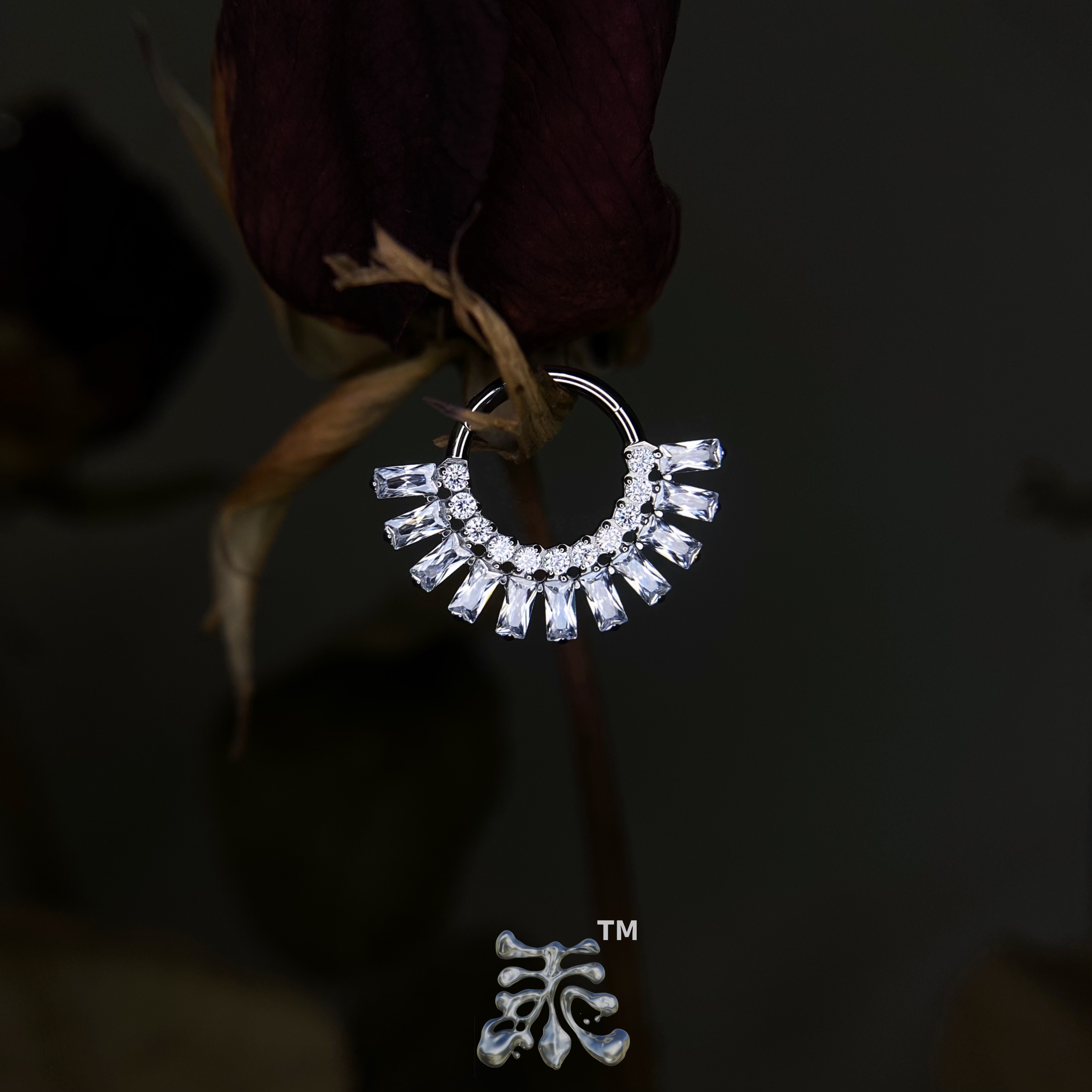 祖母绿方糖锆石微镶Daith鼻中隔8mm植入级钛合金 高抛光轻奢小众