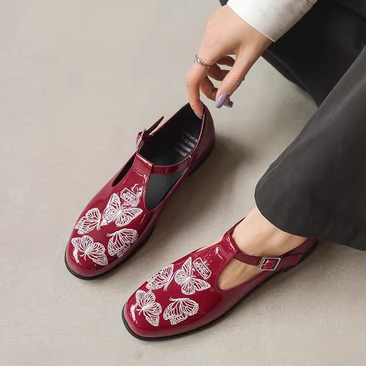 刺绣真皮平底深口单鞋女乐福鞋春夏新款网红时尚ins潮红色丁字鞋,女鞋,深口单鞋,淘宝优惠券,粉丝福利购,淘宝优惠卷
