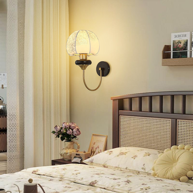 法式中古充电壁灯卧室床头灯复古美式布艺花纹客厅实木氛围床头灯