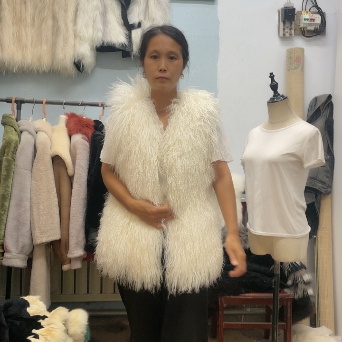 秋冬新款马甲女中长款毛毛背心坎包挂件