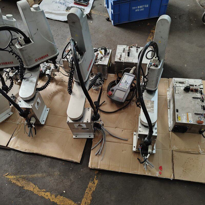 雅马哈YK400XG四轴机器人,控制器型号:RCX340,设--议价商品