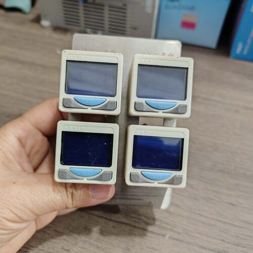 亚德客压力表，DPSN1，-0.1~1.0MPa，正压，成色--议价商品