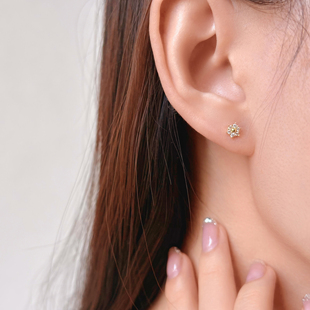 岚屿  琼花闪闪/925纯银迷你小雪花耳钉小巧精致少女感耳骨钉耳饰