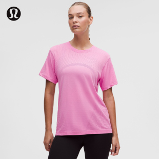 Swiftly Relaxed女士运动短袖 T 恤 *徽标款丨lululemon丨LW3KHJS