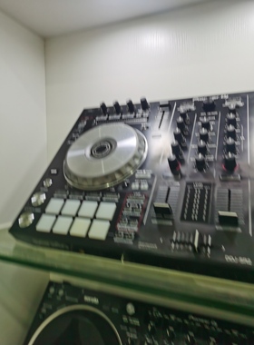 先锋DDJ-SR2内置打碟声卡支持Serato软件