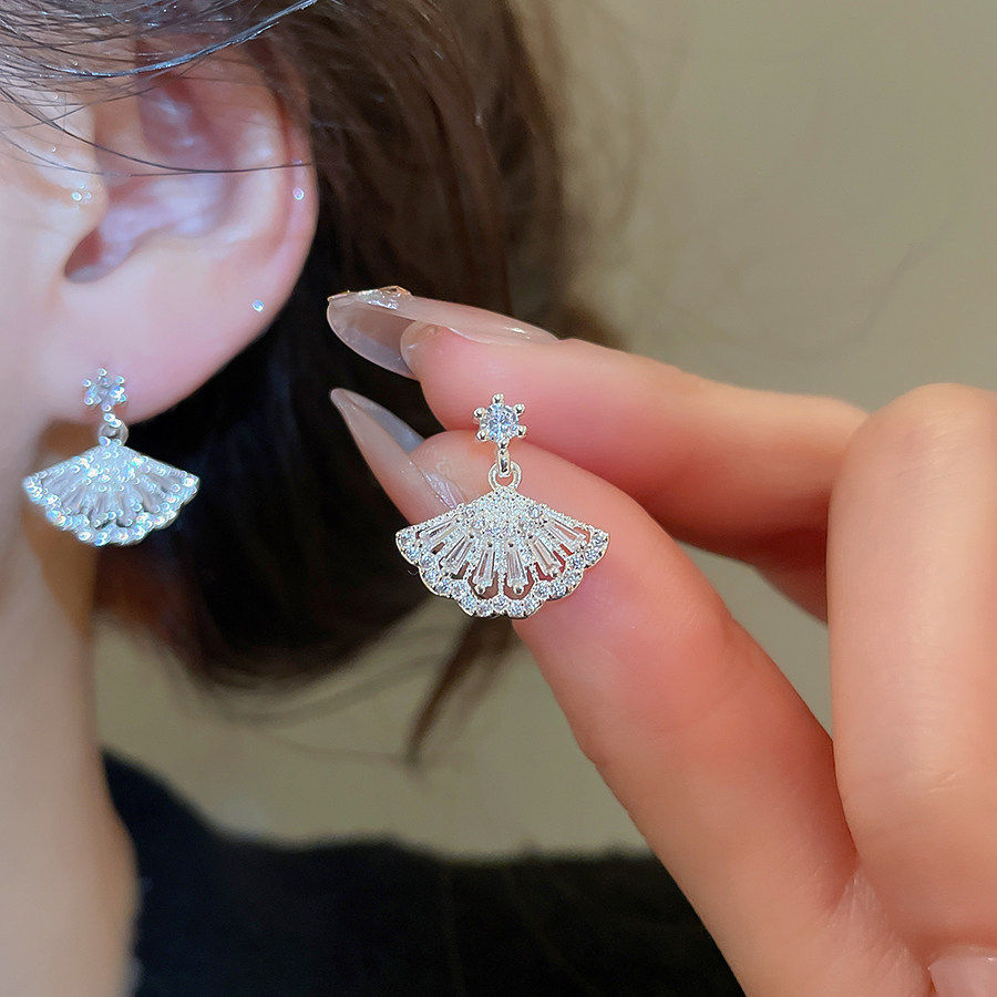 MEILAIFUREN高端定制锆石扇形吊坠时尚耳钉ins轻奢精致设计感耳环