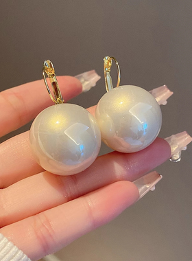 MEILAIFUREN轻奢高端定制珍珠耳环女耳扣式复古港风高级感耳饰女