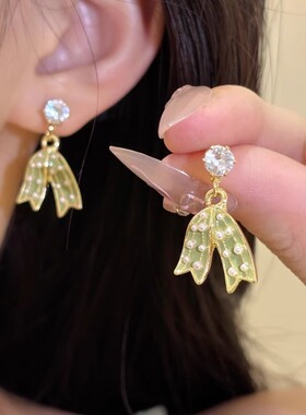 MEILAIFUREN高端定制绿色多巴胺波点珍珠圆脸耳环无耳洞耳夹时尚