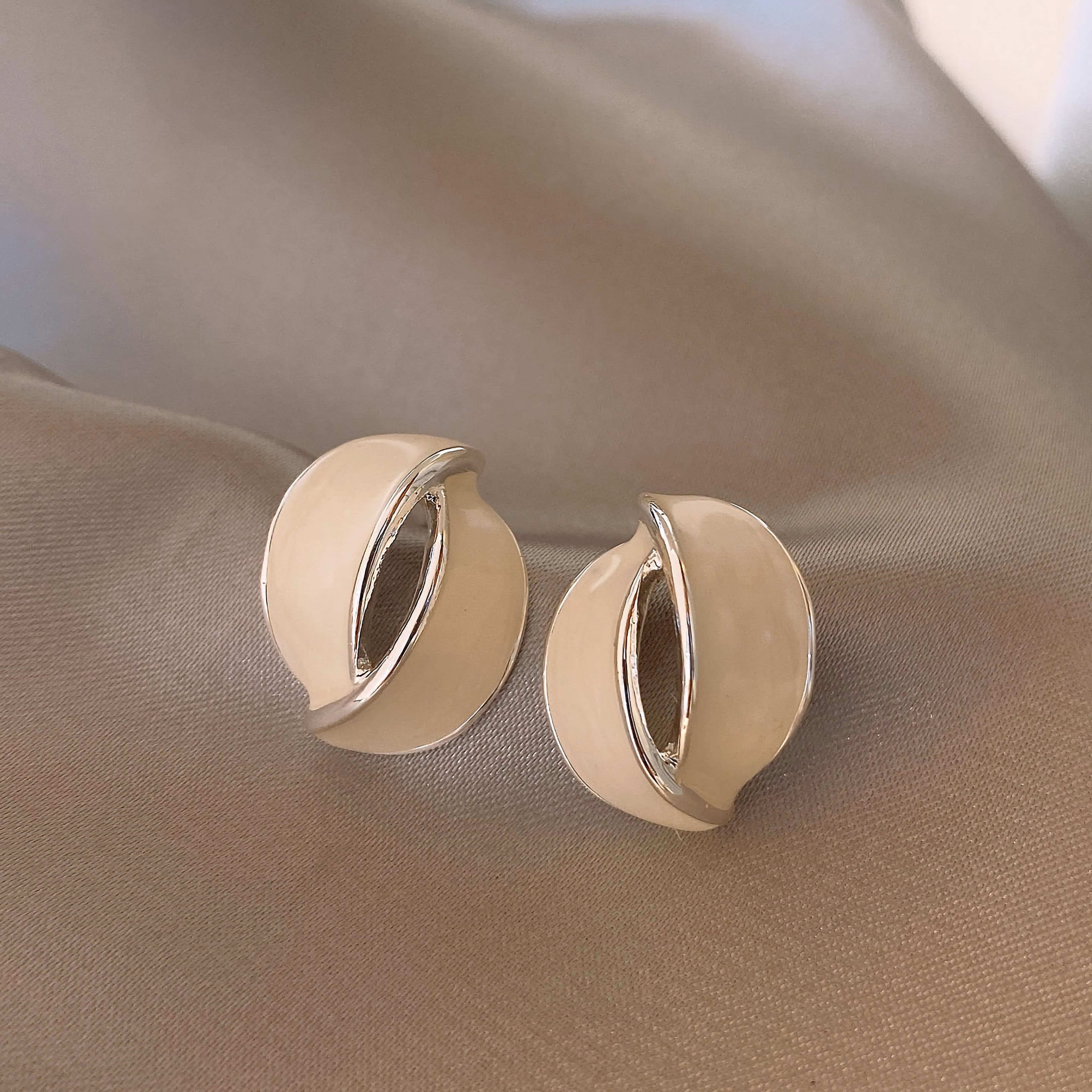 MEILAIFUREN简约百搭圆形耳钉