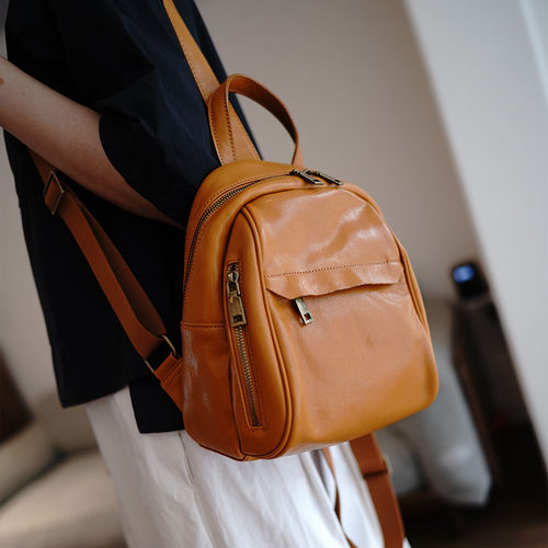 鹿小姐小众复古植鞣牛皮双肩背包