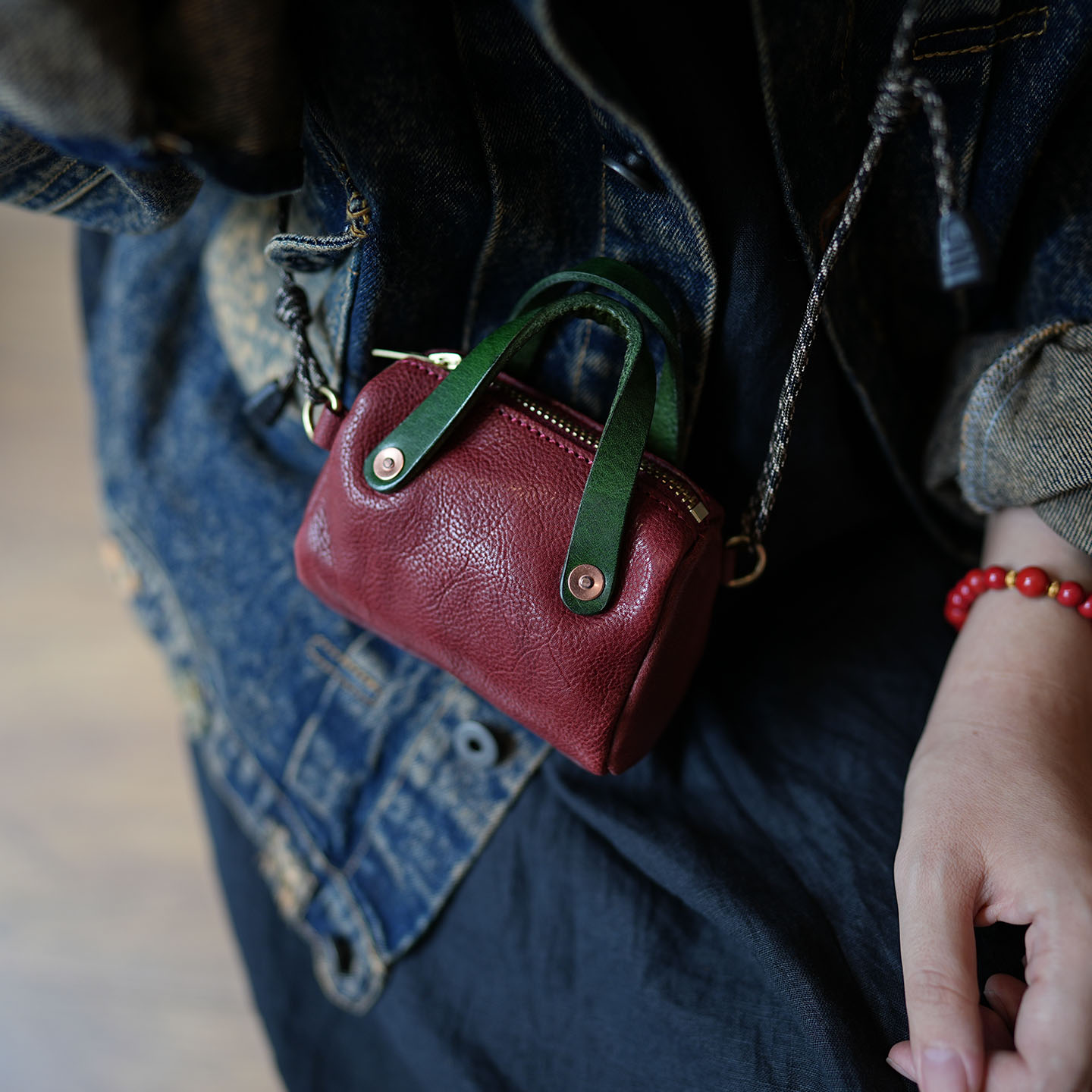 洋气复古植鞣牛皮迷你可爱口红包