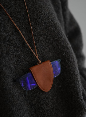 植鞣牛皮洋气复古挂脖户外旅行便携多功能真皮磁吸帽子墨镜收纳夹