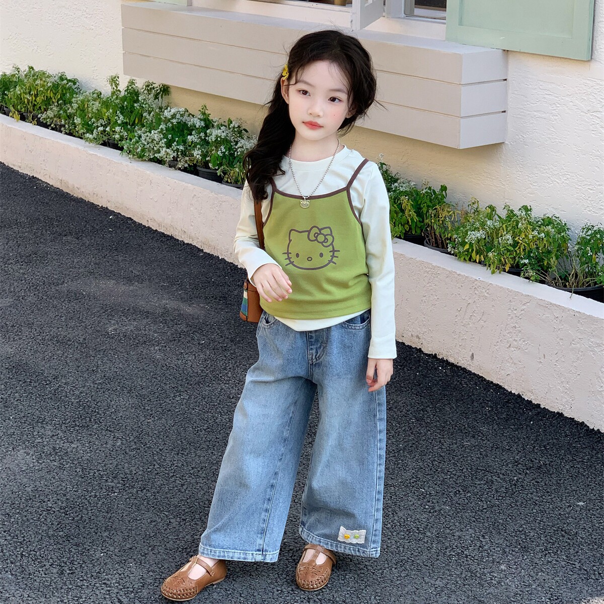 韩版女童春季卡通猫咪吊带背心长袖T恤2件套2026春装洋气牛仔裤潮