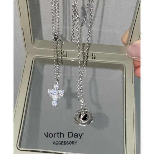 Northday 爆闪十字架mini叠搭ins锆石微镶钛钢保色项链锁骨链