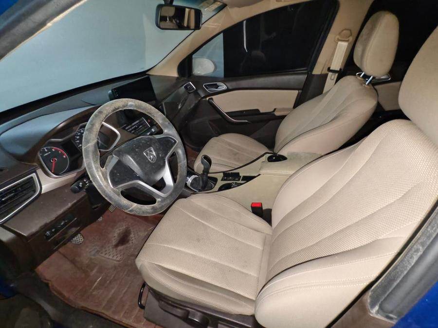 1月29日天津滨海新区鲁B8X9R5宝骏牌小型普通客车一辆网络拍卖公告