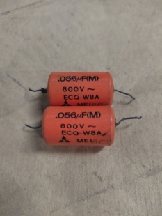 一只5元 35mm 体积：20 松下乐声高压陶瓷油浸电容800V0.056UF