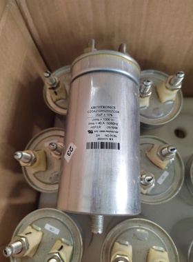 意大利油浸电容1000V 20UF 体积：75*140mm