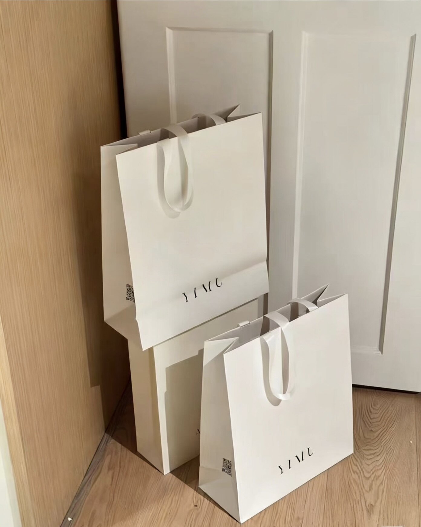 服装店纸袋手提纸袋购物袋加logo