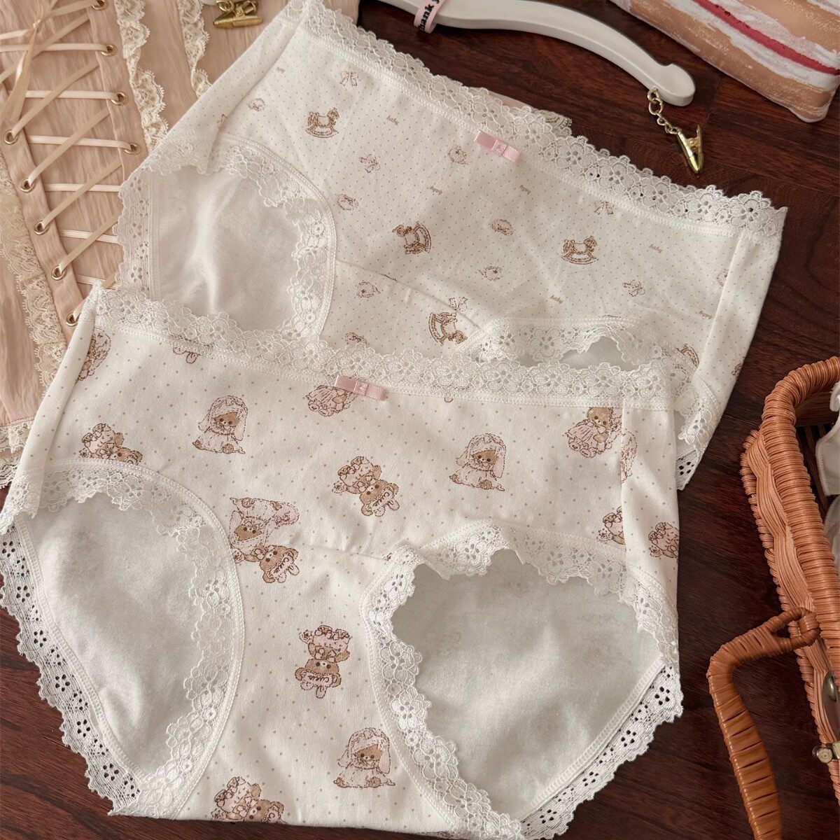 新款贵妇浴巾小熊慵懒可爱10A抗菌纯棉柔软舒适包臀少女学生内裤