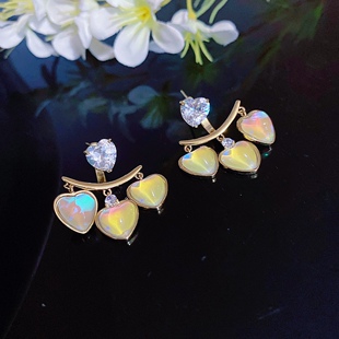 丽银新款日韩气质时尚个性流光幻彩爰心耳暨可拆卸耳环高级感轻奢