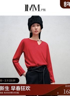 IMM尹默2025年冬美丽诺羊毛斜门襟镂空大红色毛针织衫上衣女