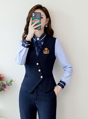 灰色马甲女新款秋职业工装美容院西装百褶裙套装幼儿园老师工作服