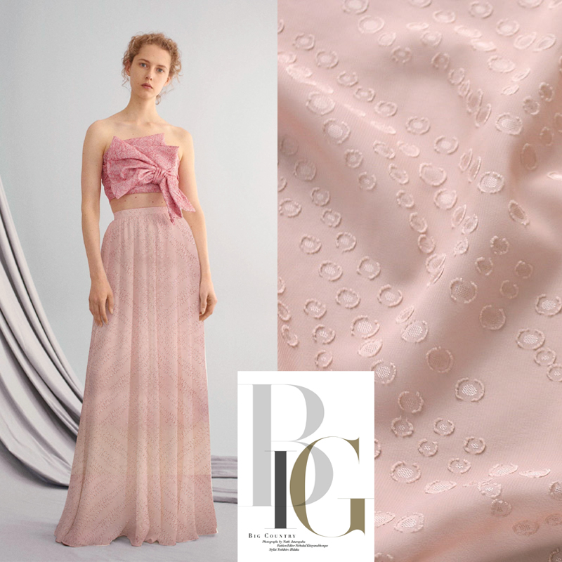 原装高质感裸粉色圆点提花雪纺布料 抗皱面料 夏天防晒不皱透气布