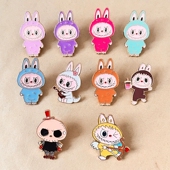 饰 可爱拉布布徽章背包装 泡泡玛特labubu金属胸针 礼物卡通二次元