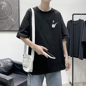 D2122 港风室内纯棉男短袖港风净版小标印花宽松休闲情侣装T恤图片