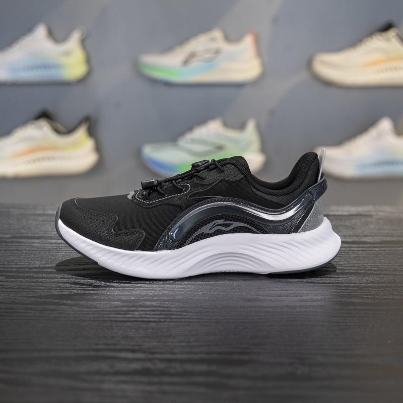 李宁四季通用减震回弹休闲鞋