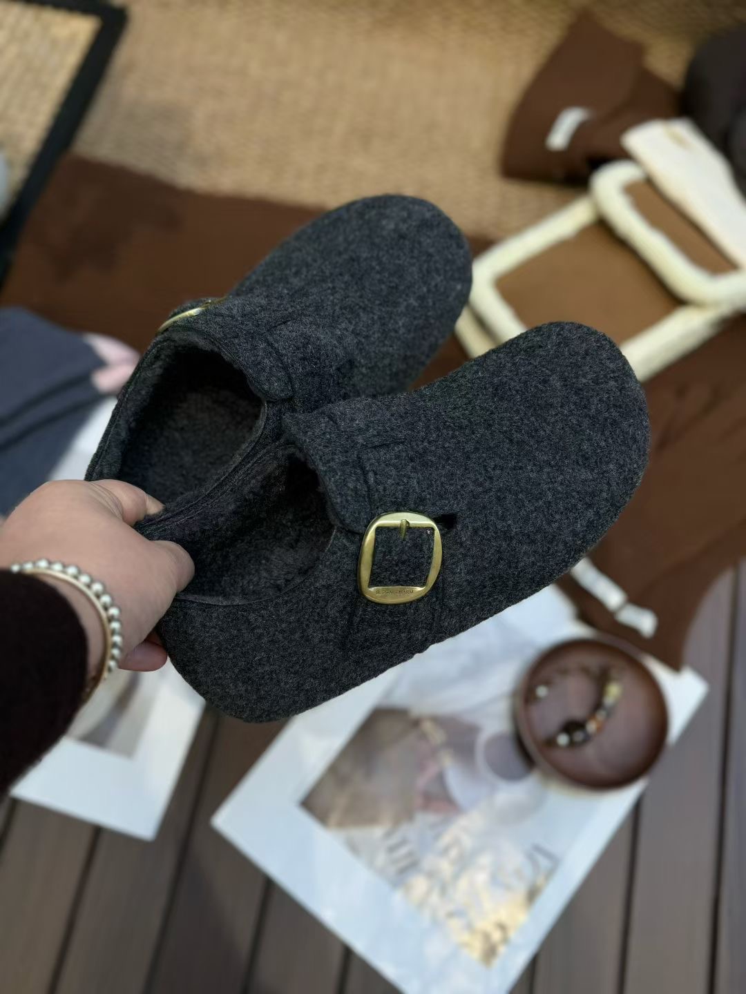 茵茵家2025秋冬新款韩版时尚圆头松糕底加绒保暖勃肯鞋女毛毛棉鞋