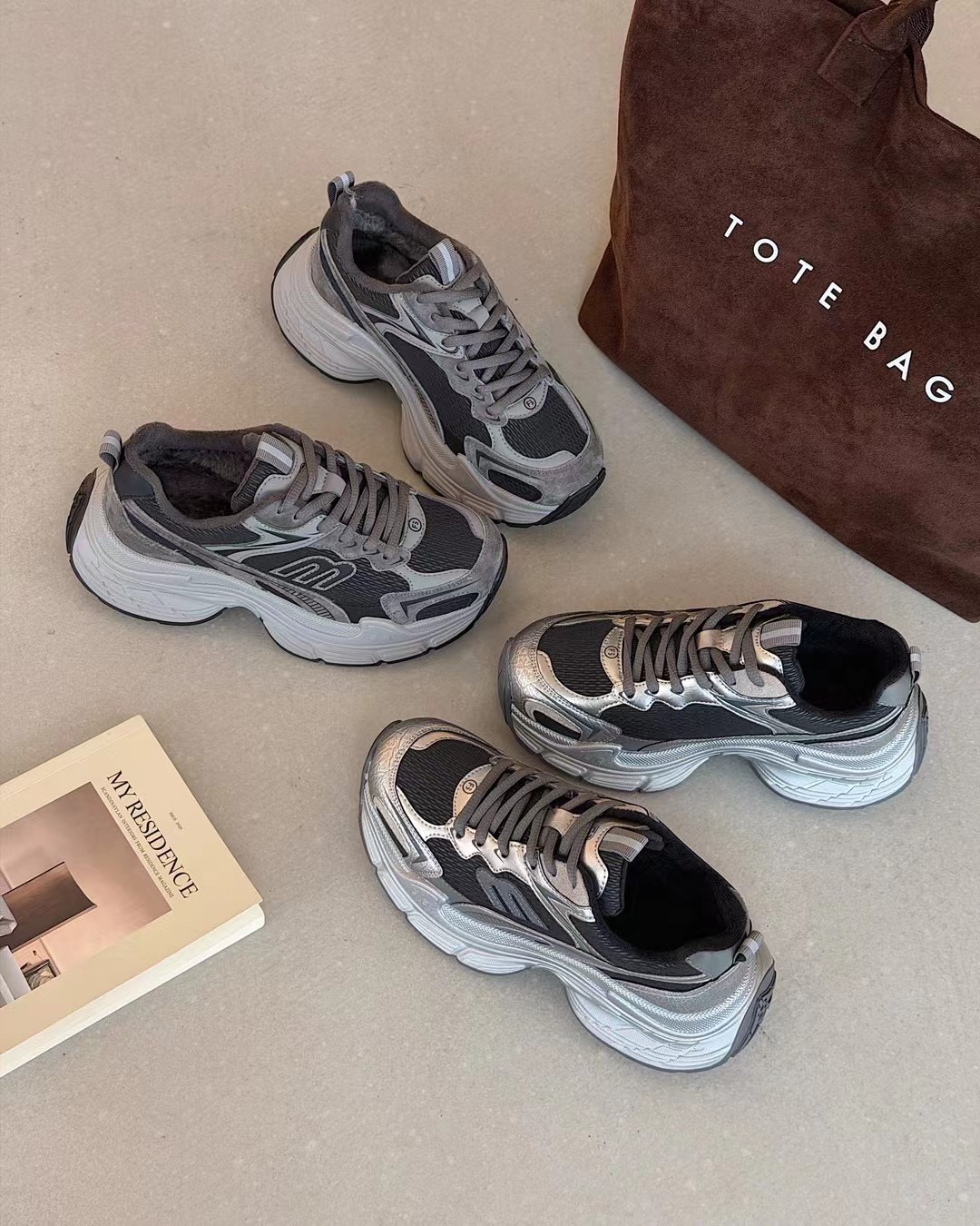 茵茵家2025秋冬季欧洲站真皮圆头厚底加绒熊猫老爹鞋女时尚运动鞋