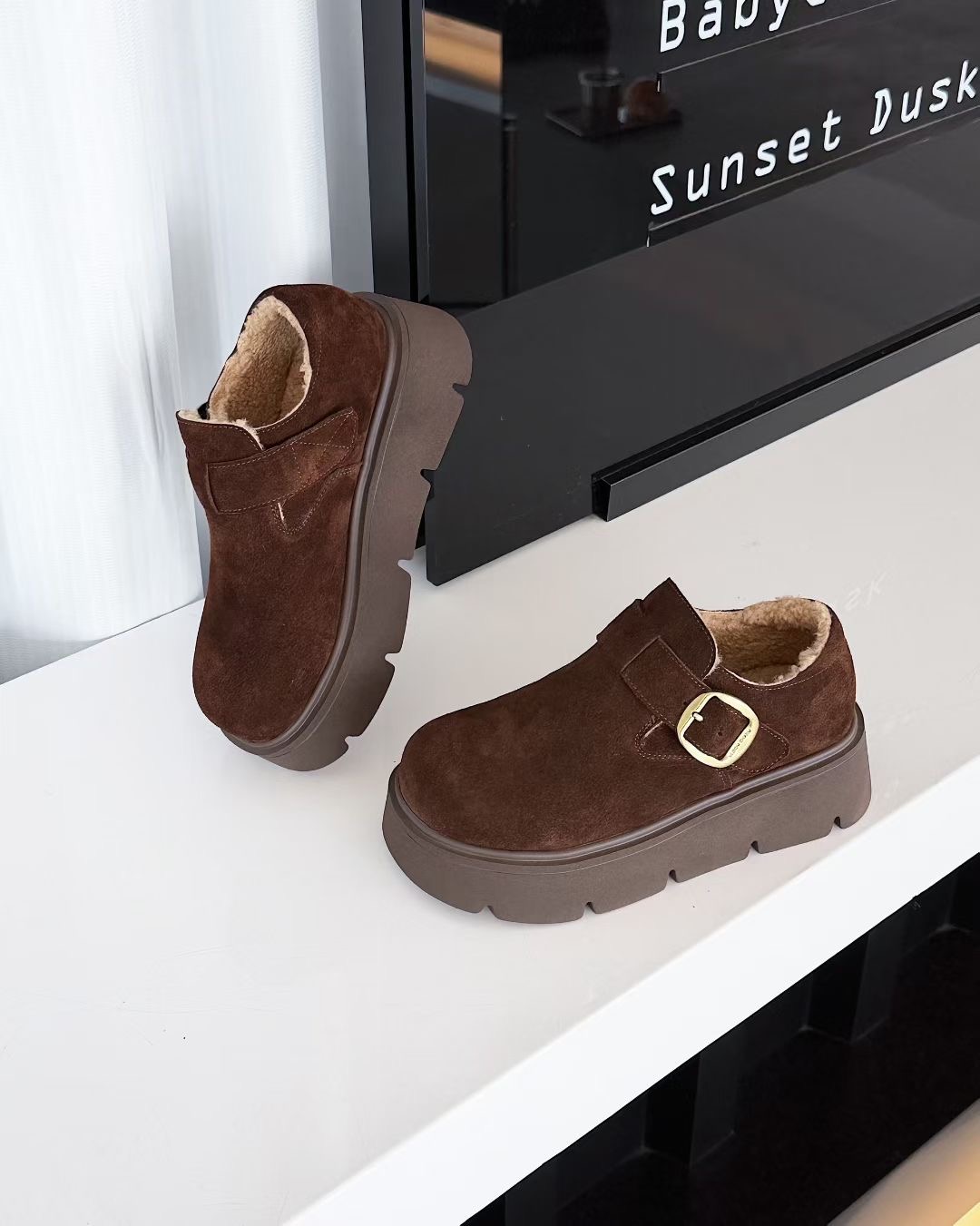 茵茵家2025秋冬新款欧洲站牛皮复古平底加绒保暖勃肯鞋女洋气棉鞋