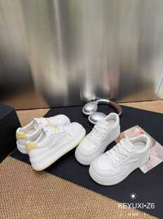 茵茵家2026春秋韩版真皮圆头网面系带轻便厚底小白鞋女透气休闲鞋