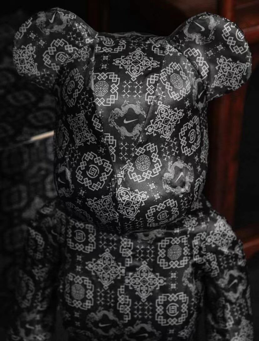 bearbrick全新现货clot陈冠希黑丝绸1000%公仔玩偶熊积木熊暴力熊