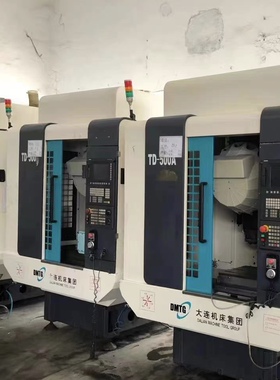 大连转攻机TD-500A配件刀库丝杆导轨护罩刀爪大连机丝杆导轨护罩